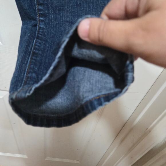 Rocawear Cropped Jeans Women’s 14 Dark Wash Stretch Denim - Picture 9 of 14